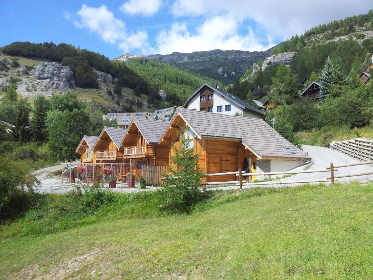 Chalet 6 Pers Avec Spa, Terrasse Plein Sud A Saint-Michel-De-Chaillol - Fr-1-393-22 Exterior photo